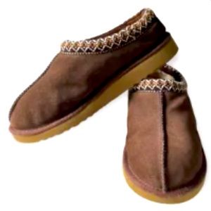UGG Size 8 Women's Tasman Slipper
Shoe Brown